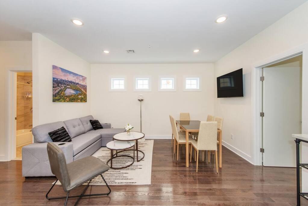 Stylish Chic Condo Nyc At Fingertips Норт Берген Екстериор снимка