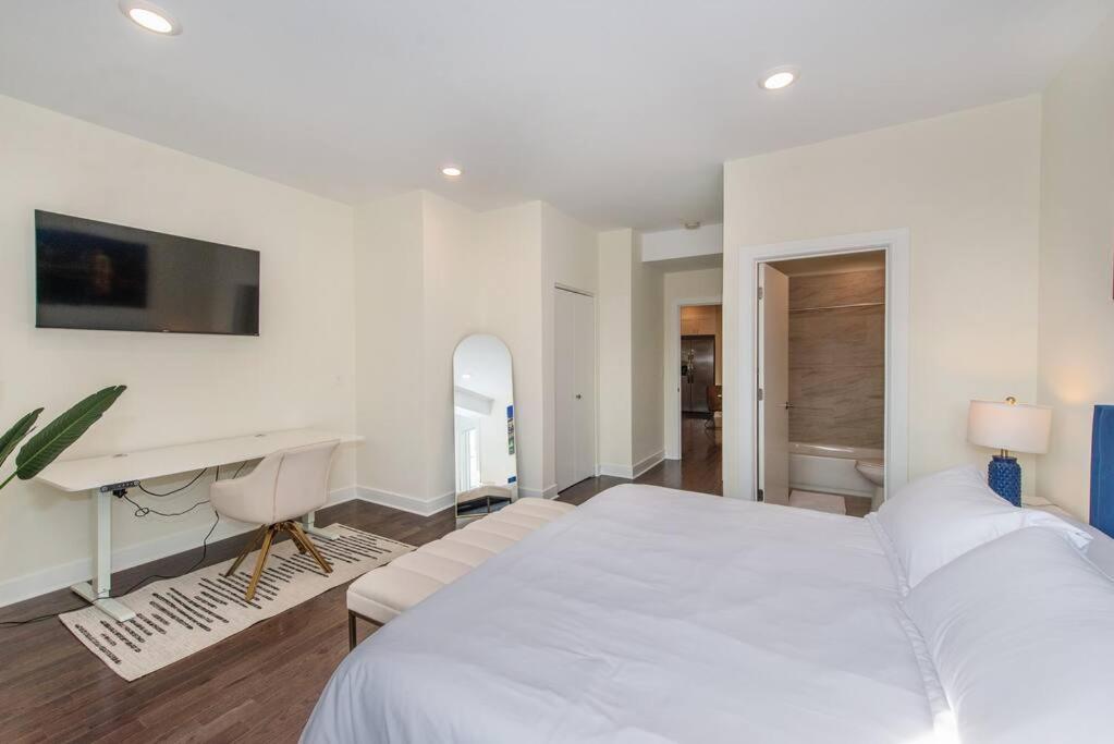 Stylish Chic Condo Nyc At Fingertips Норт Берген Екстериор снимка