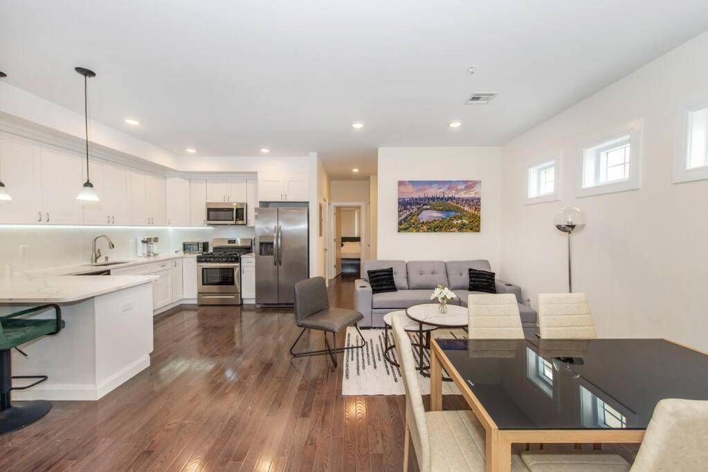 Stylish Chic Condo Nyc At Fingertips Норт Берген Екстериор снимка
